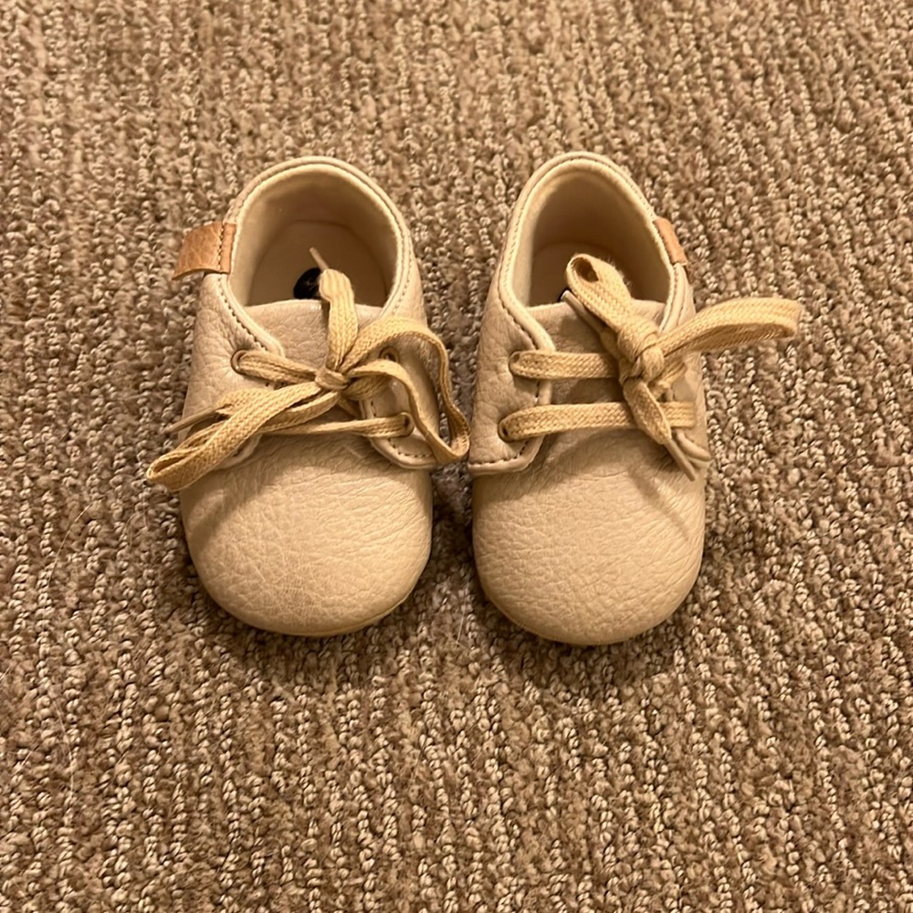 Baby Oxford shoes, size 6-12 months